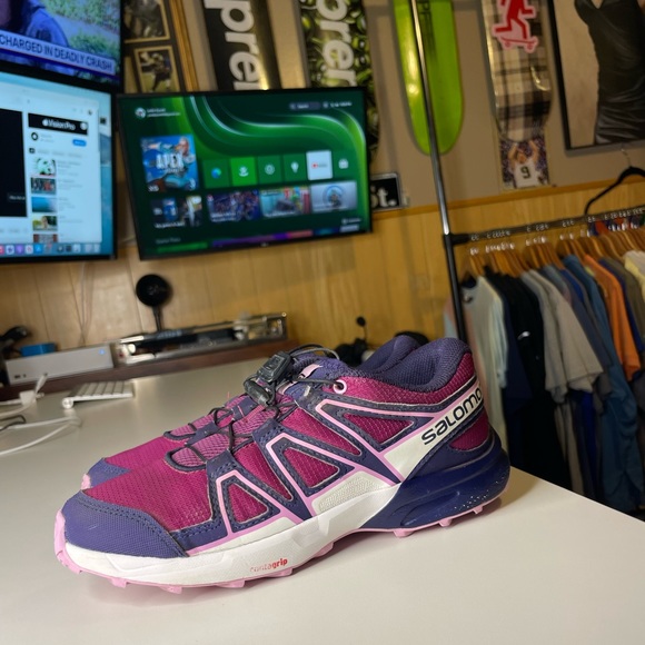 salomon kids trail shoes